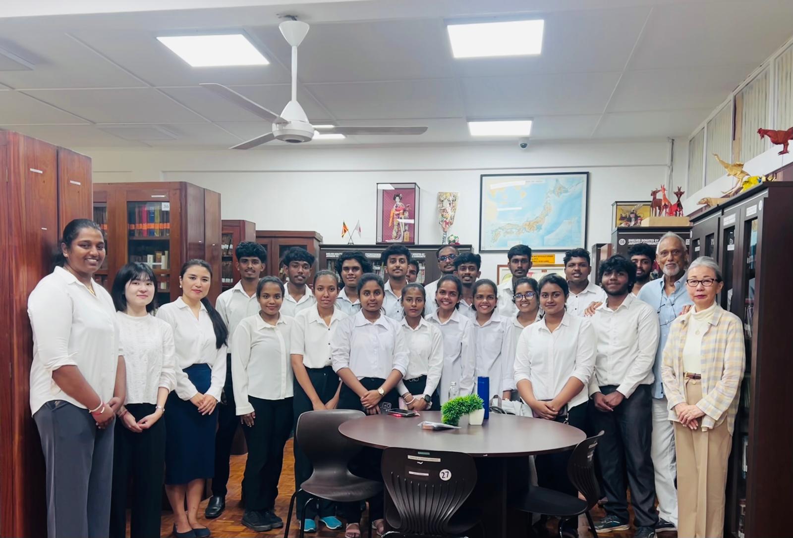 A Meaningful Visit to Gangaramaya Temple and Cultural Exploration